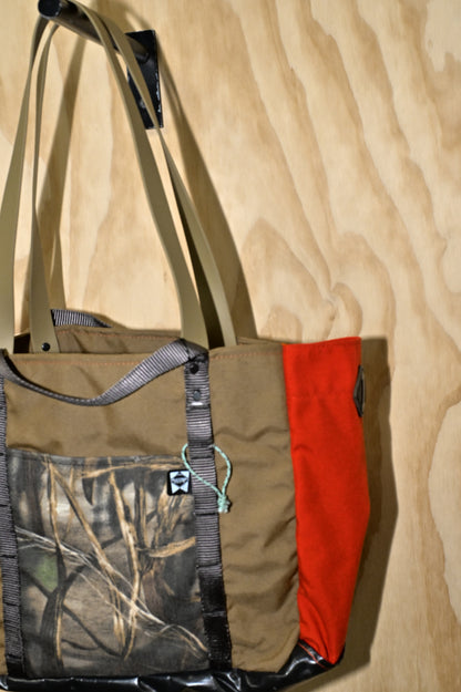 Camo Tote in Coyote & Orange